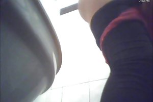 顽皮的印度夏季穿着丝袜被学生搞砸了