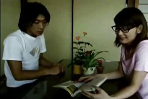 在线辣妹性交第一次约会