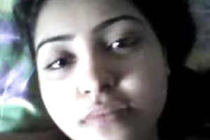 耸人听闻的Sarah Jessie看起来很好看